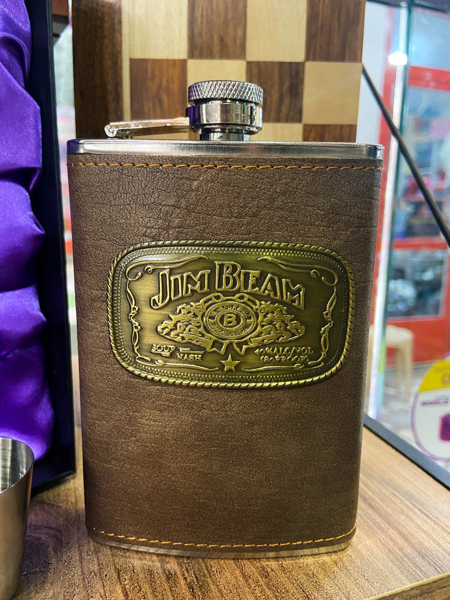 Jim Beam Özel Suni Deri Kaplama Matara ve Shot Bardağı Seti